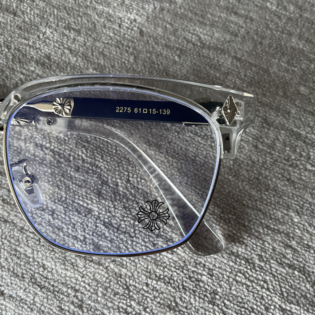 Rimless Bottom Chrome Heart Glasses – Clear & Silver Edition.